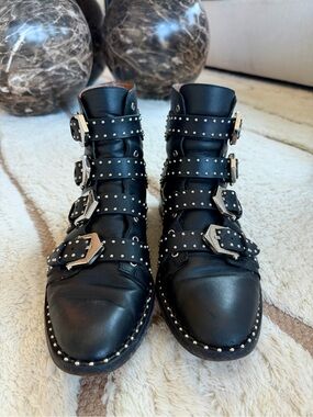 GGivenchy Elegant Studded Leather Ankle Boots